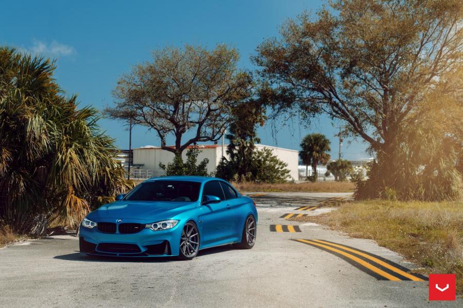  BMW M4 Convertible on Vossen Wheels (HF-3) 2019 года  (фото 5 из 14)